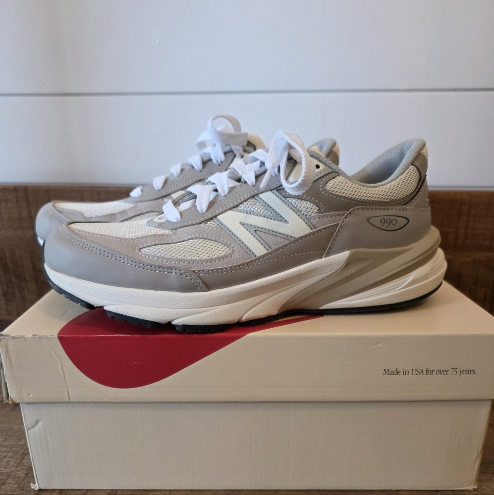 New Balance 990 V6